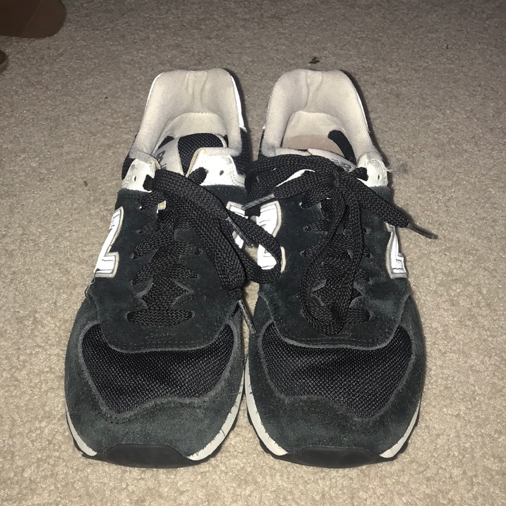 New balance tennis shoes